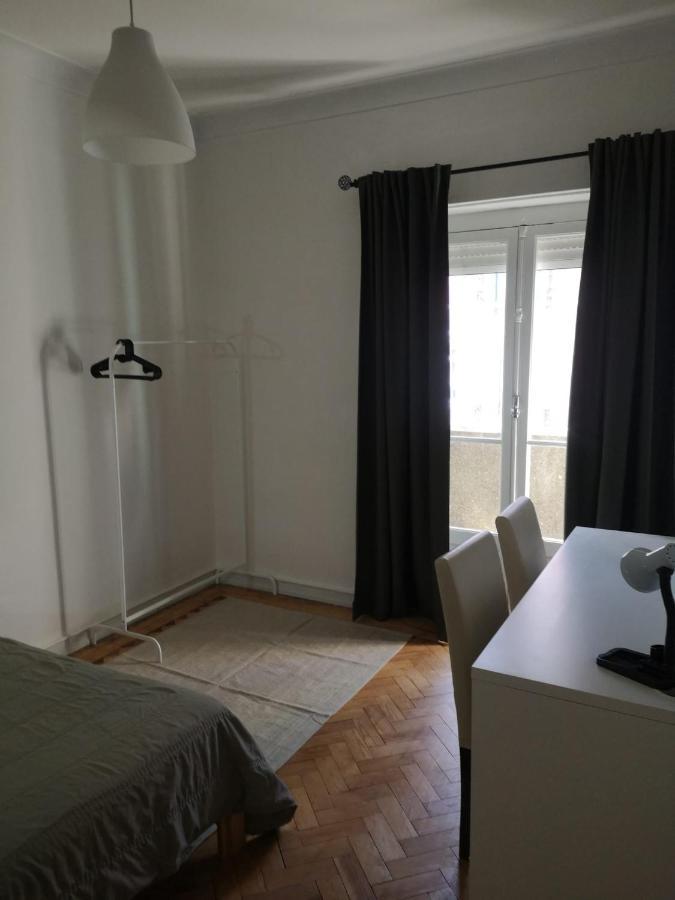 Young Apartment Lisbon Luaran gambar