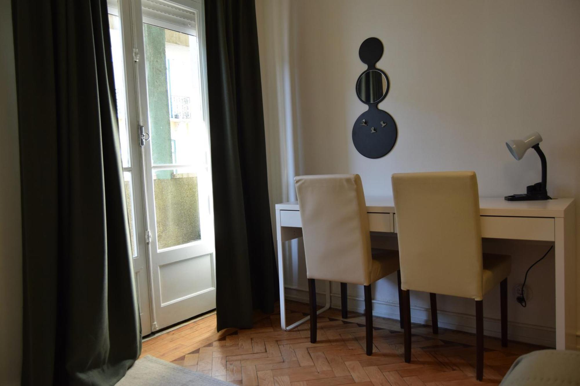 Young Apartment Lisbon Luaran gambar