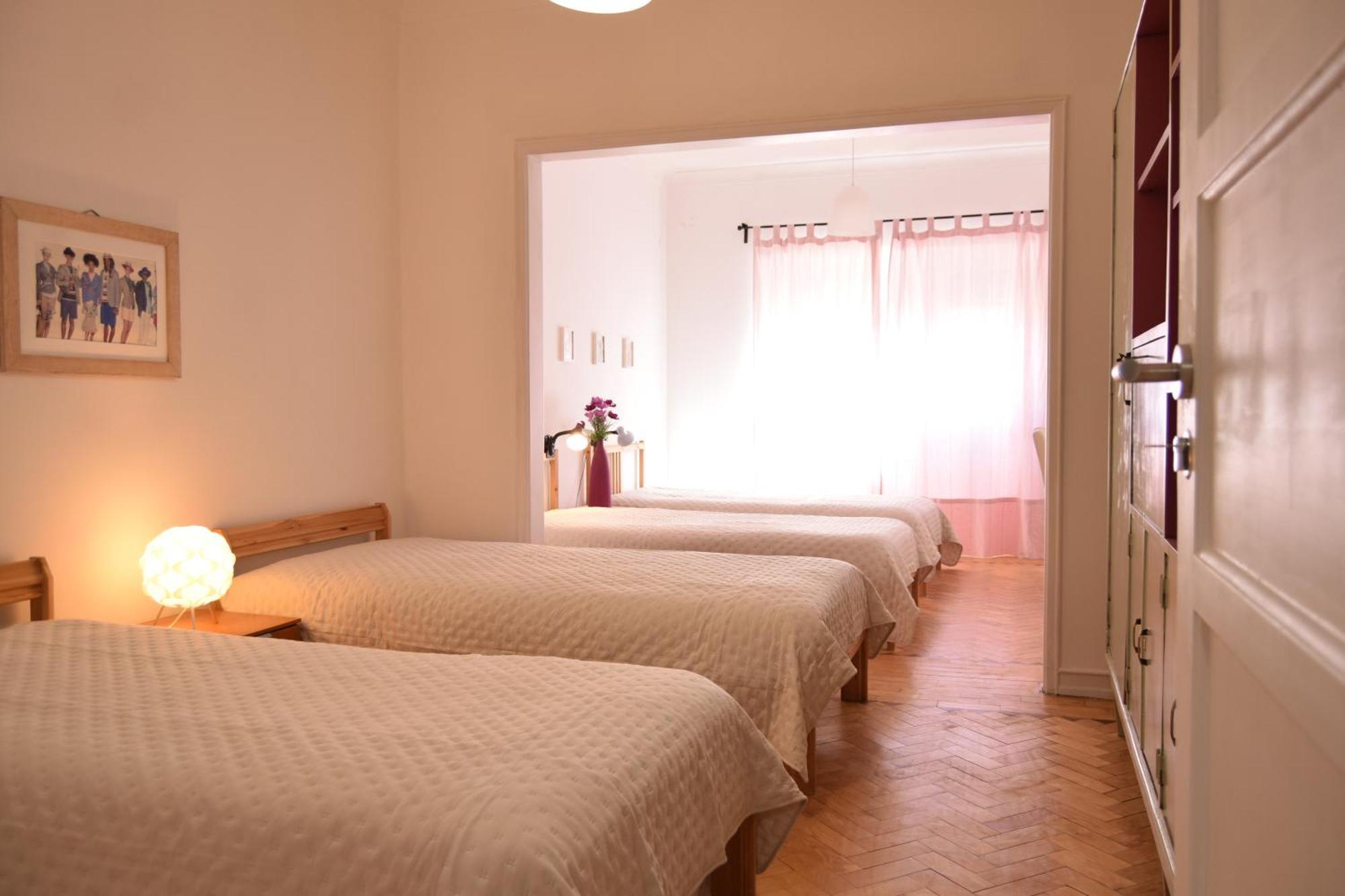 Young Apartment Lisbon Luaran gambar